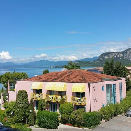 Ferienwohnung Mit Seeblick & Privatem Apartment